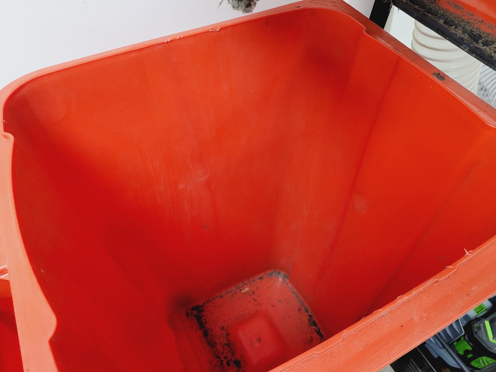 Image of Trafalgar Cleaning Equipment Wolf3 Leaf & Litter Vacuum with Trolley