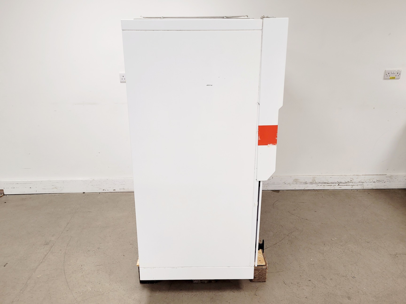 Image of Microflow Class 2 Biological Safety Cabinet Model M51424/2