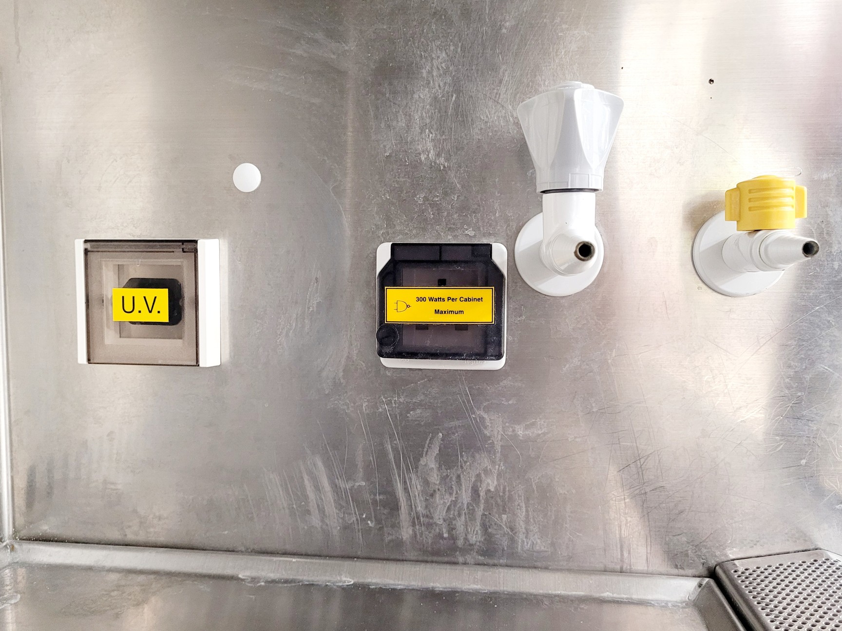 Image of Microflow Class 2 Biological Safety Cabinet Model M51424/2