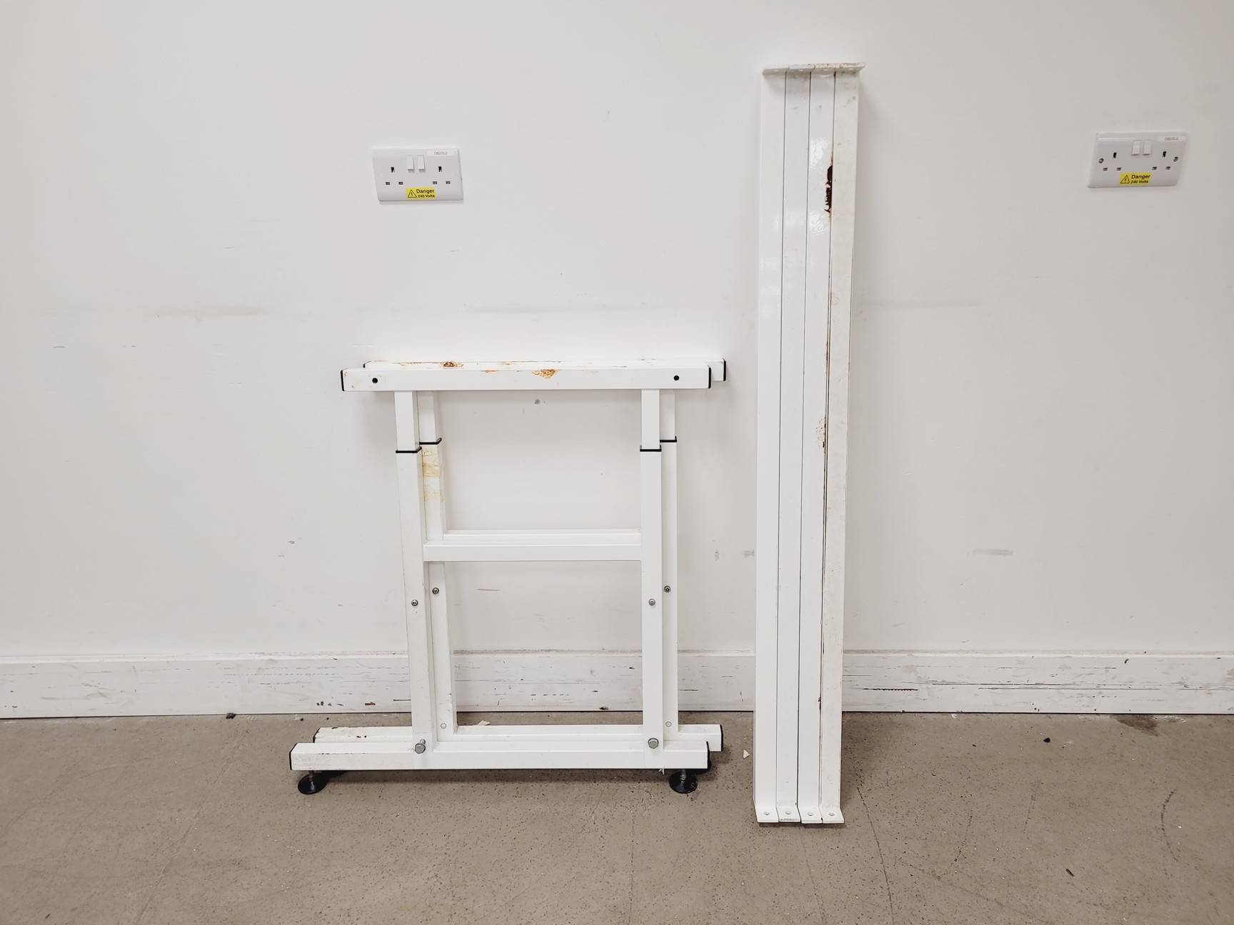 Image of Microflow Class 2 Biological Safety Cabinet Model M51424/2