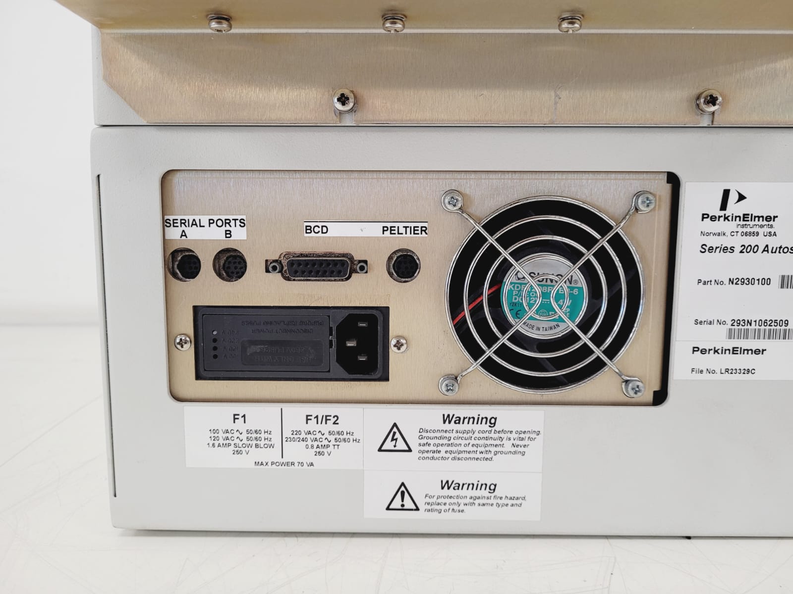Image of Perkin Elmer Series 200 Autosampler W/ Series 200 Peltier Tray Control Assembly 