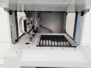 Thumbnail image of Perkin Elmer Series 200 Autosampler W/ Series 200 Peltier Tray Control Assembly 
