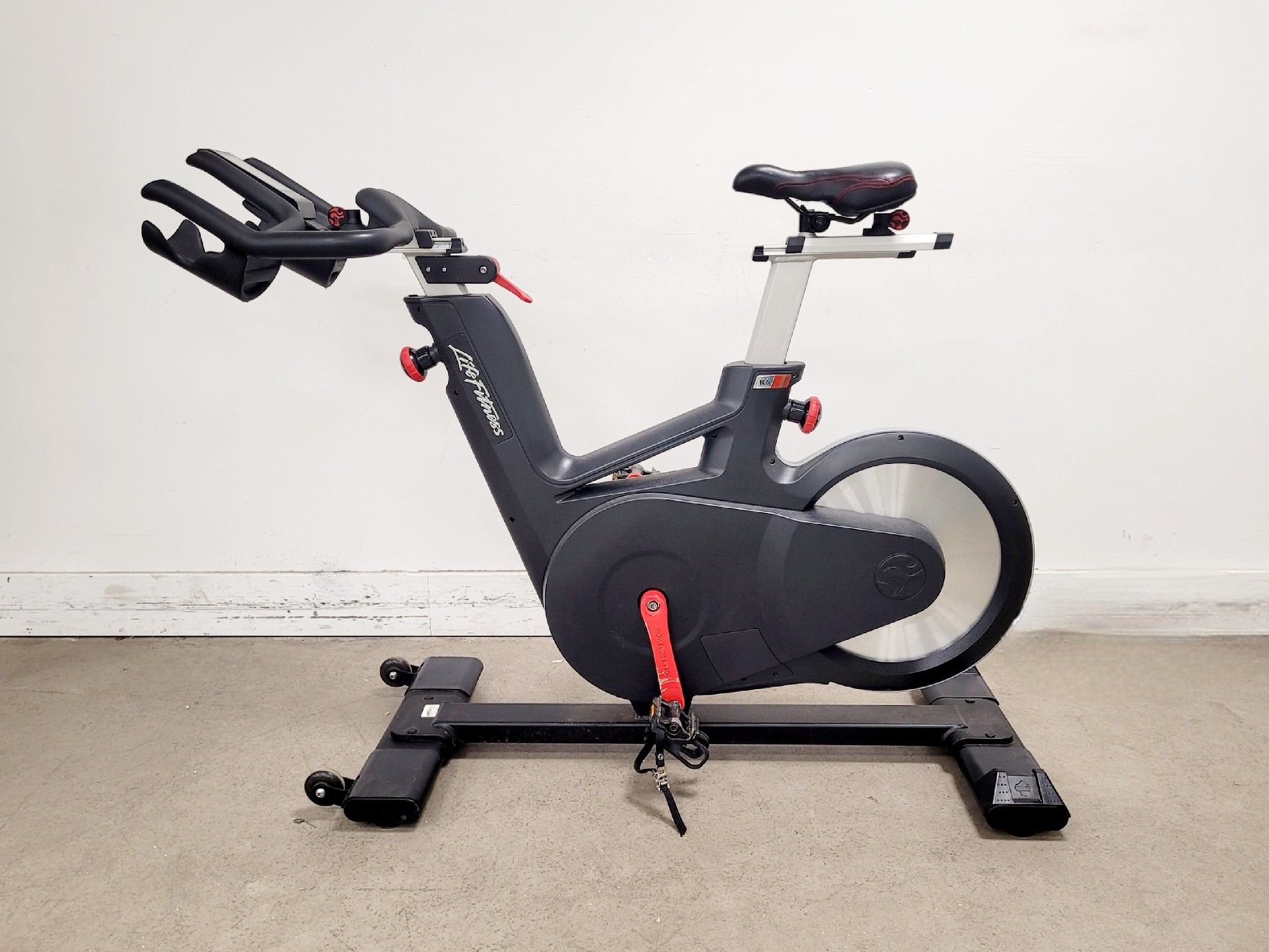 Image of Life Fitness Model IC6 Indoor Cycle Exercise Bike 