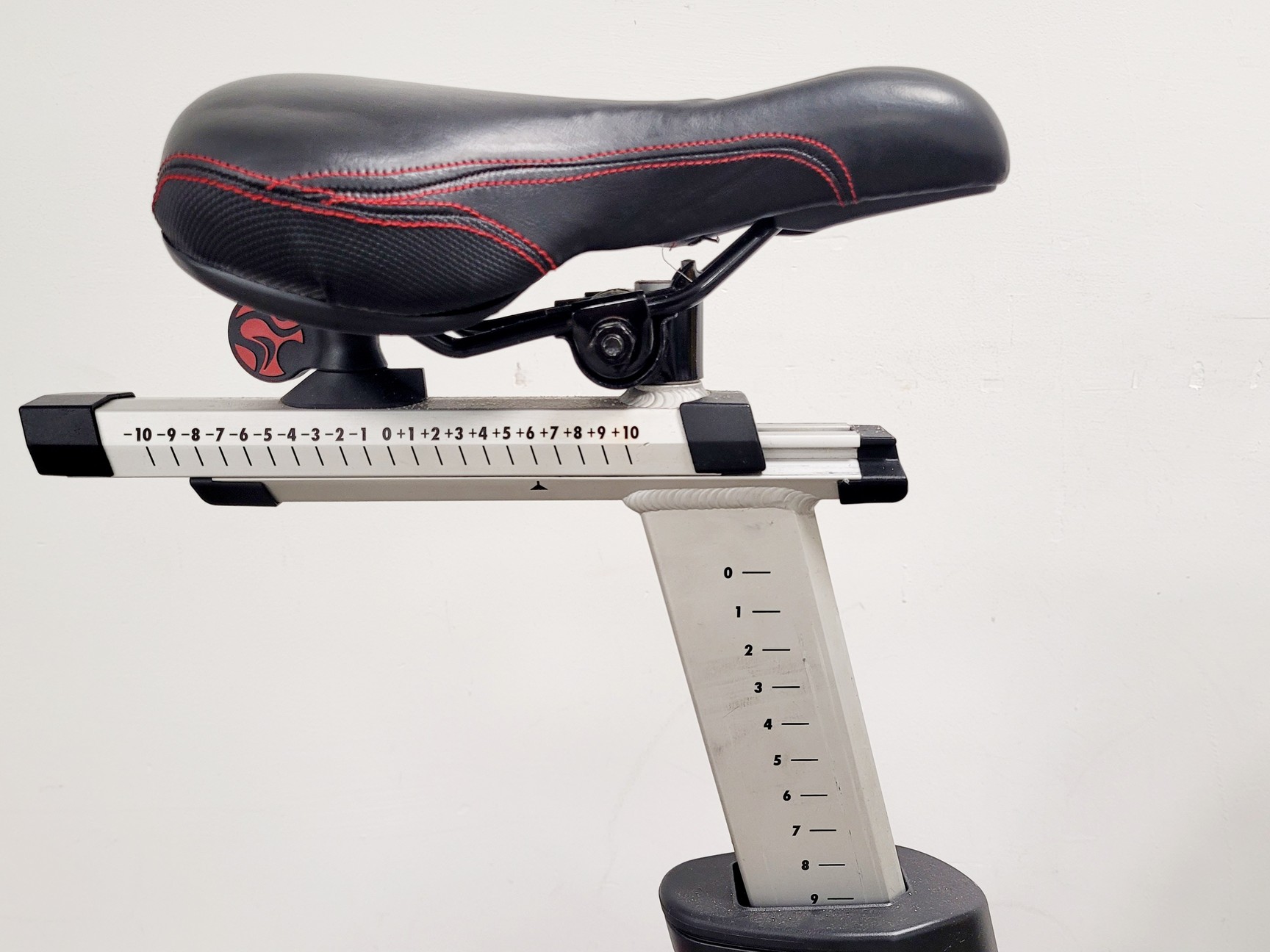 Image of Life Fitness Model IC6 Indoor Cycle Exercise Bike 