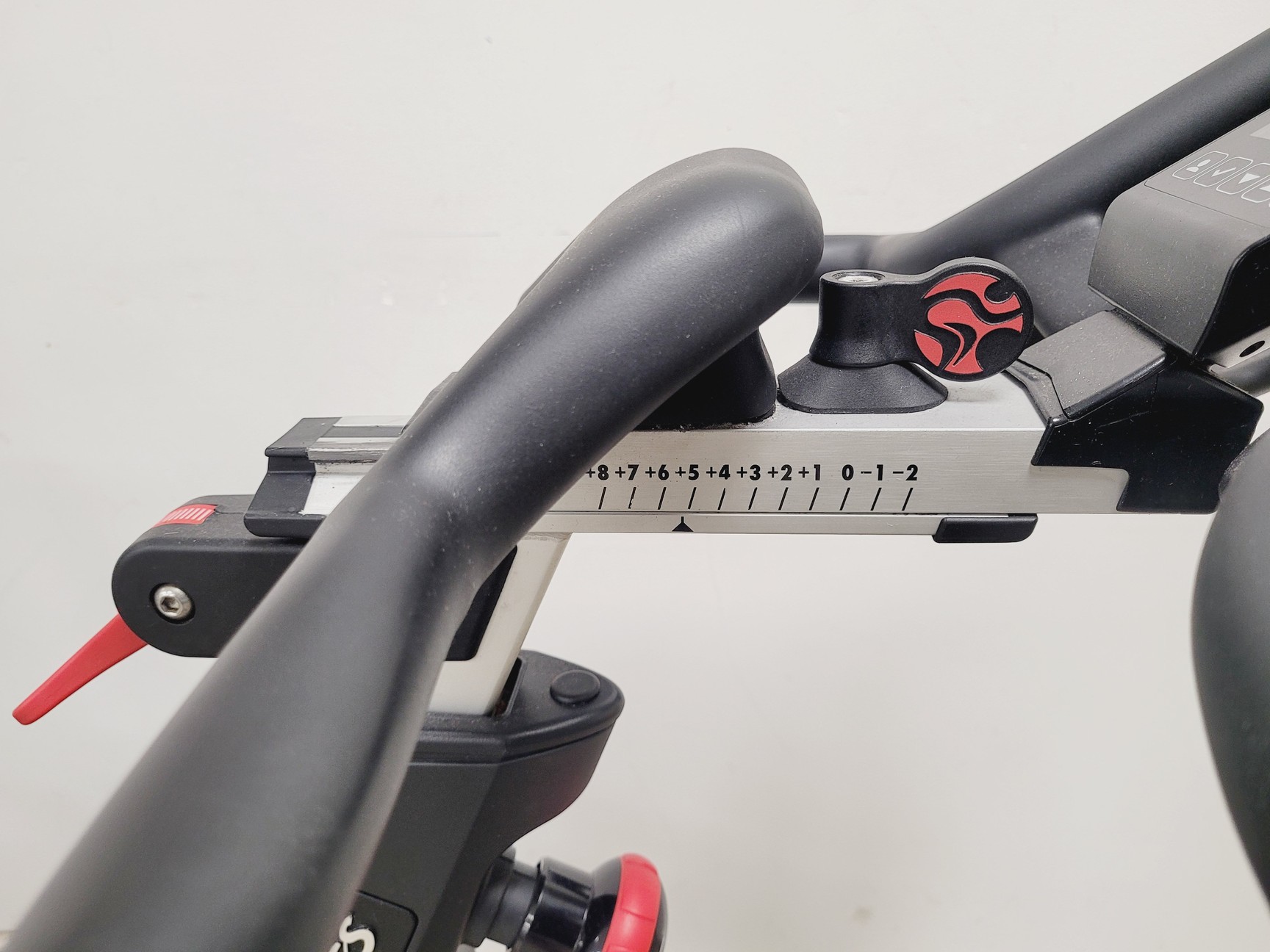 Image of Life Fitness Model IC6 Indoor Cycle Exercise Bike 