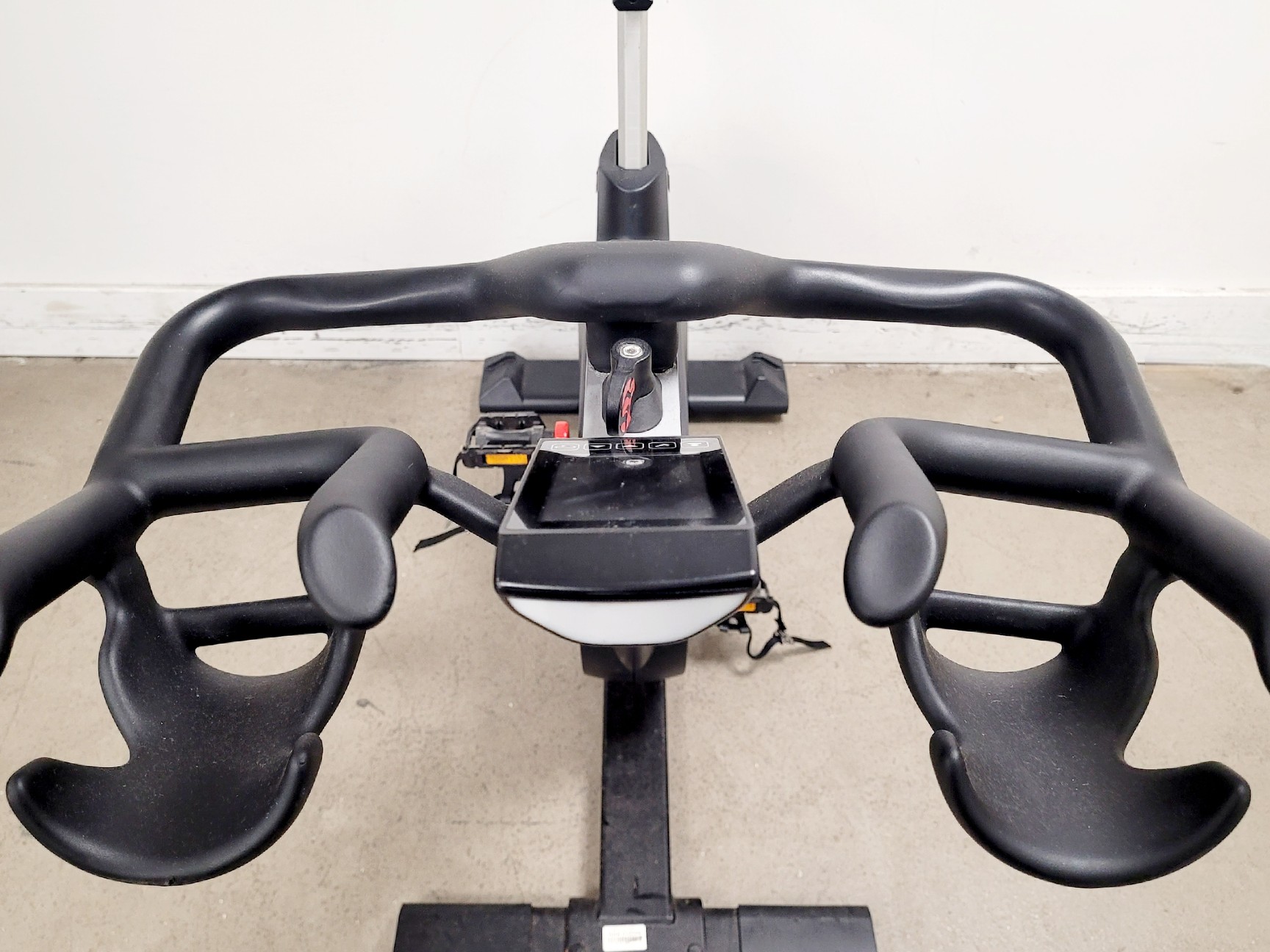 Image of Life Fitness Model IC6 Indoor Cycle Exercise Bike 