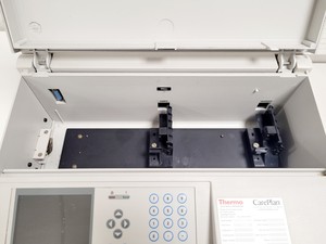 Thumbnail image of Thermo Electron Corporation UNICAM UV/Vis Spectrometer UV4