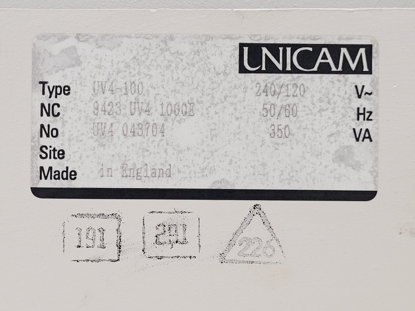 Image of Thermo Electron Corporation UNICAM UV4 UV/Vis Spectrometer 