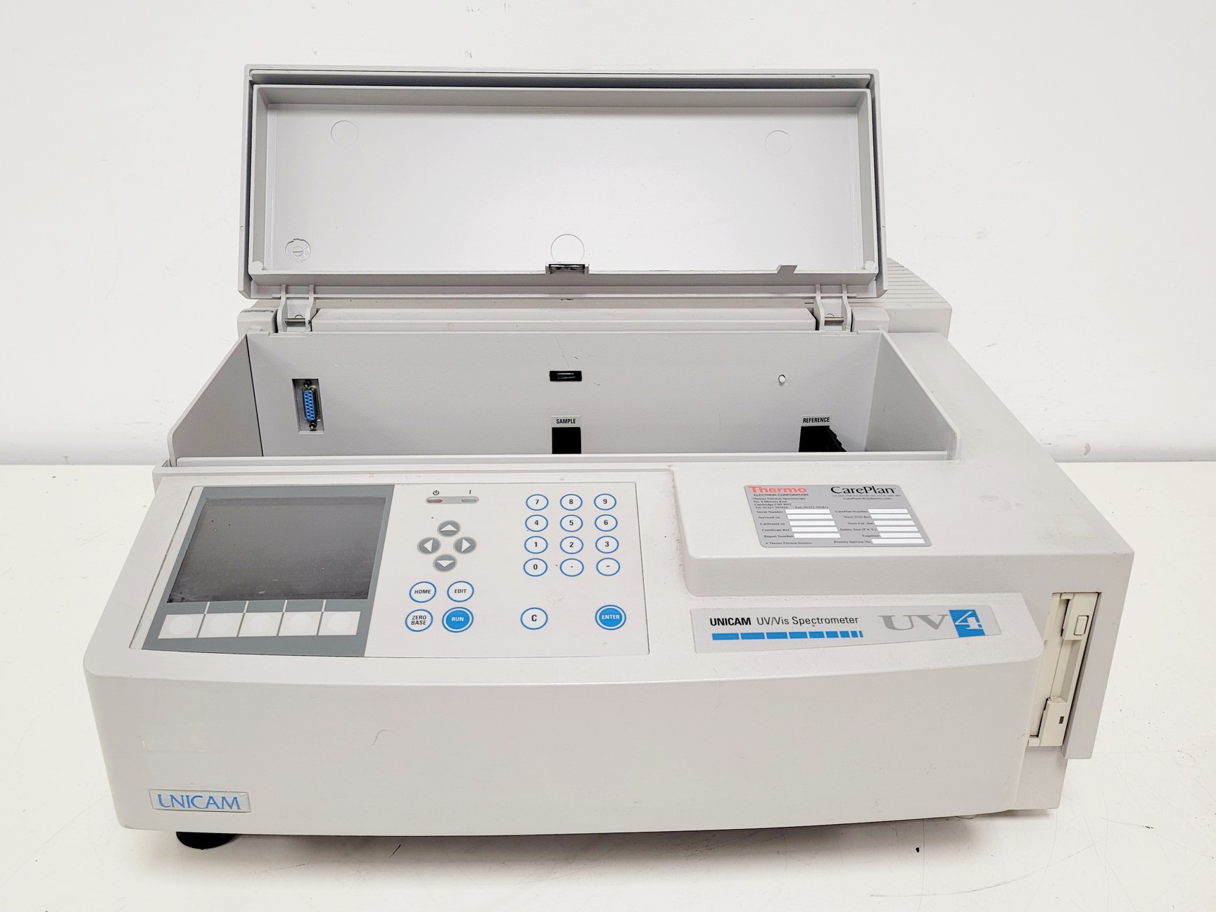 Image of Thermo Electron Corporation UNICAM UV4 UV/Vis Spectrometer 