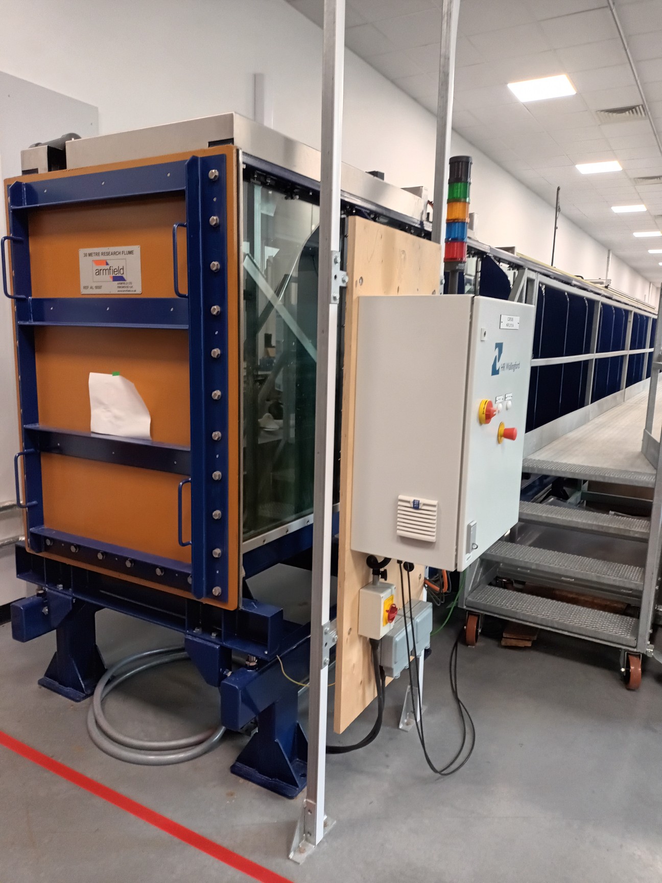 Image of Armfield Research Wave Flume w/ HR Wallingford Wave Paddle & Controller + Global