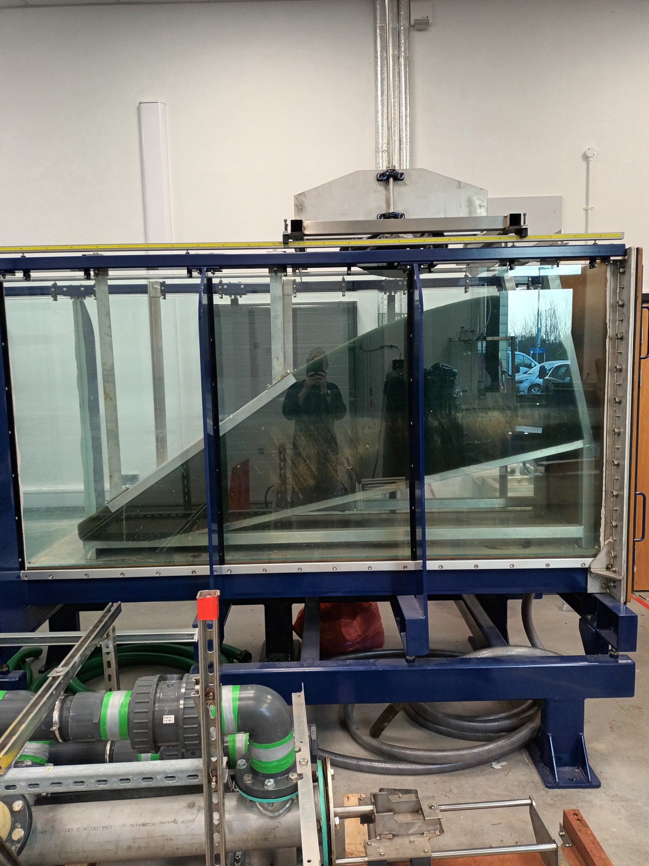 Image of Armfield Research Wave Flume w/ HR Wallingford Wave Paddle & Controller + Global