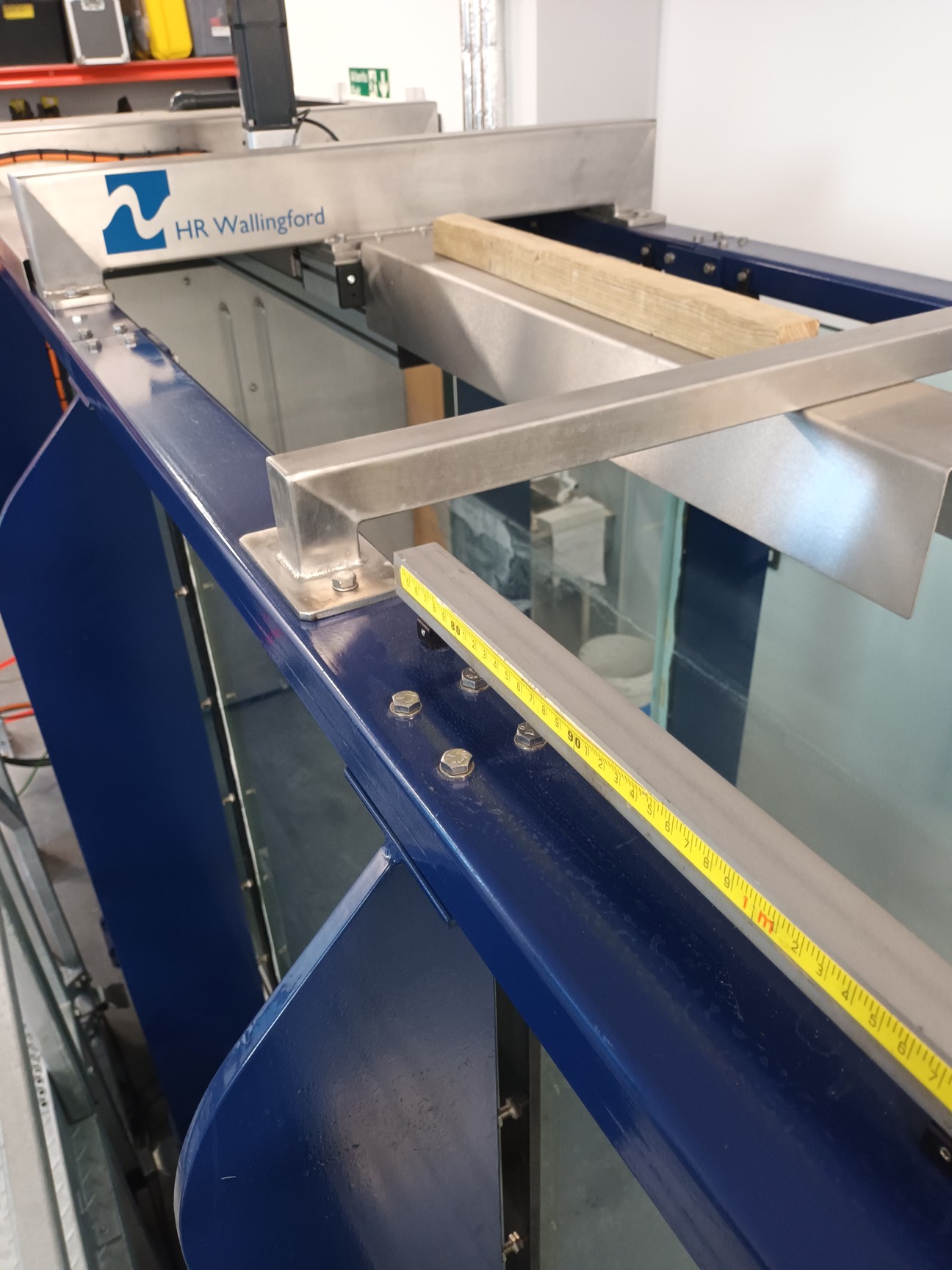 Image of Armfield Research Wave Flume w/ HR Wallingford Wave Paddle & Controller + Global