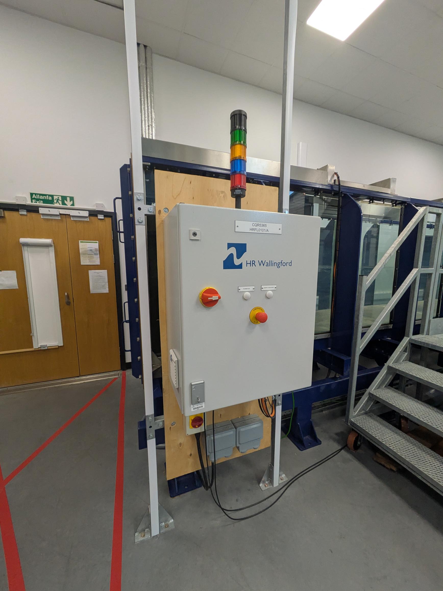 Image of Armfield Research Wave Flume w/ HR Wallingford Wave Paddle & Controller + Global