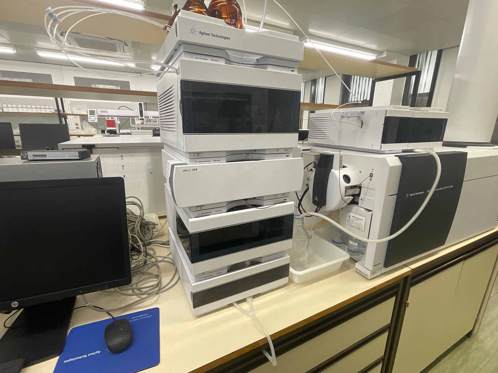 Image of Agilent 6530 Accurate-Mass Q-TOF LC/MS System w/ Agilent 1290 Infinity LC Stack 