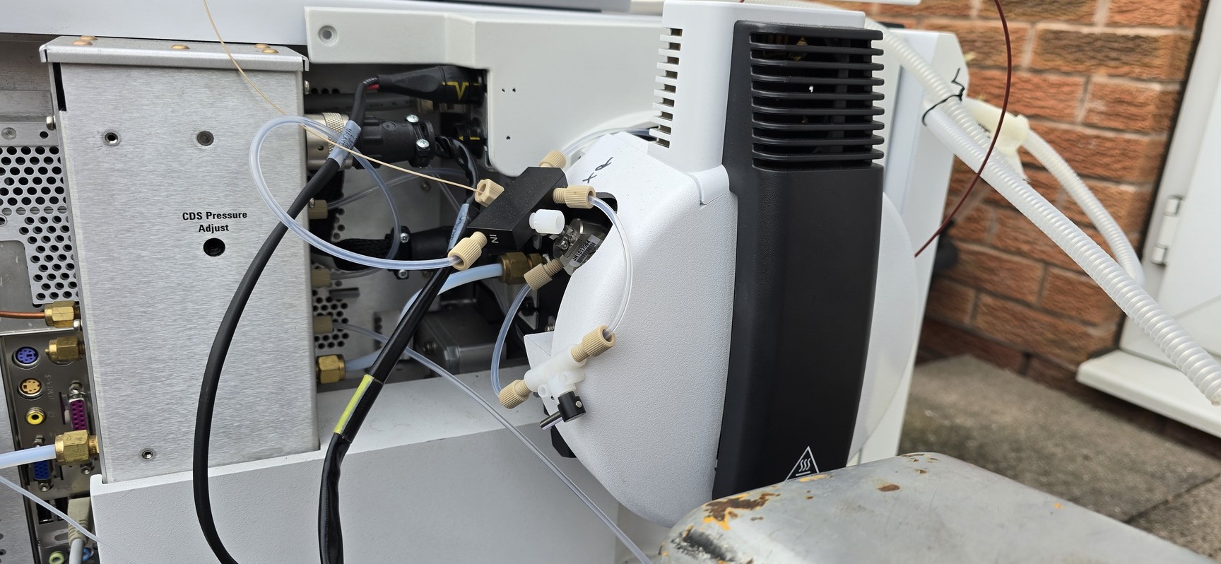 Image of Agilent 6530 Accurate-Mass Q-TOF LC/MS System w/ Agilent 1290 Infinity LC Stack 