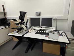 Thumbnail image of Leica TCS SP5 Confocal Microscope System with 5x/20x/40x/63x Objectives