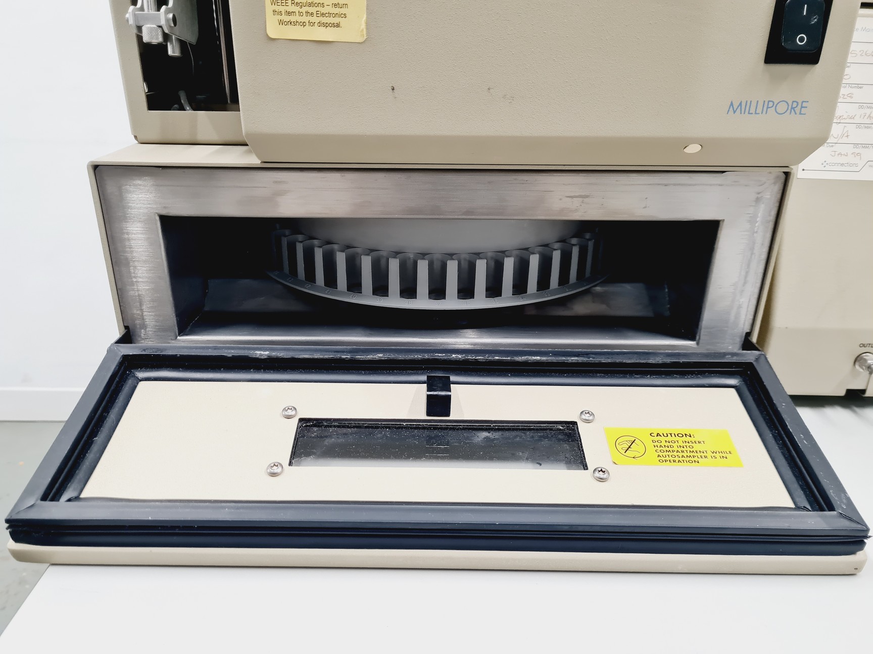 Image of Waters HPLC 600E System with 717 Autosampler, 996 PAD, 2487 DʎAD, M-470