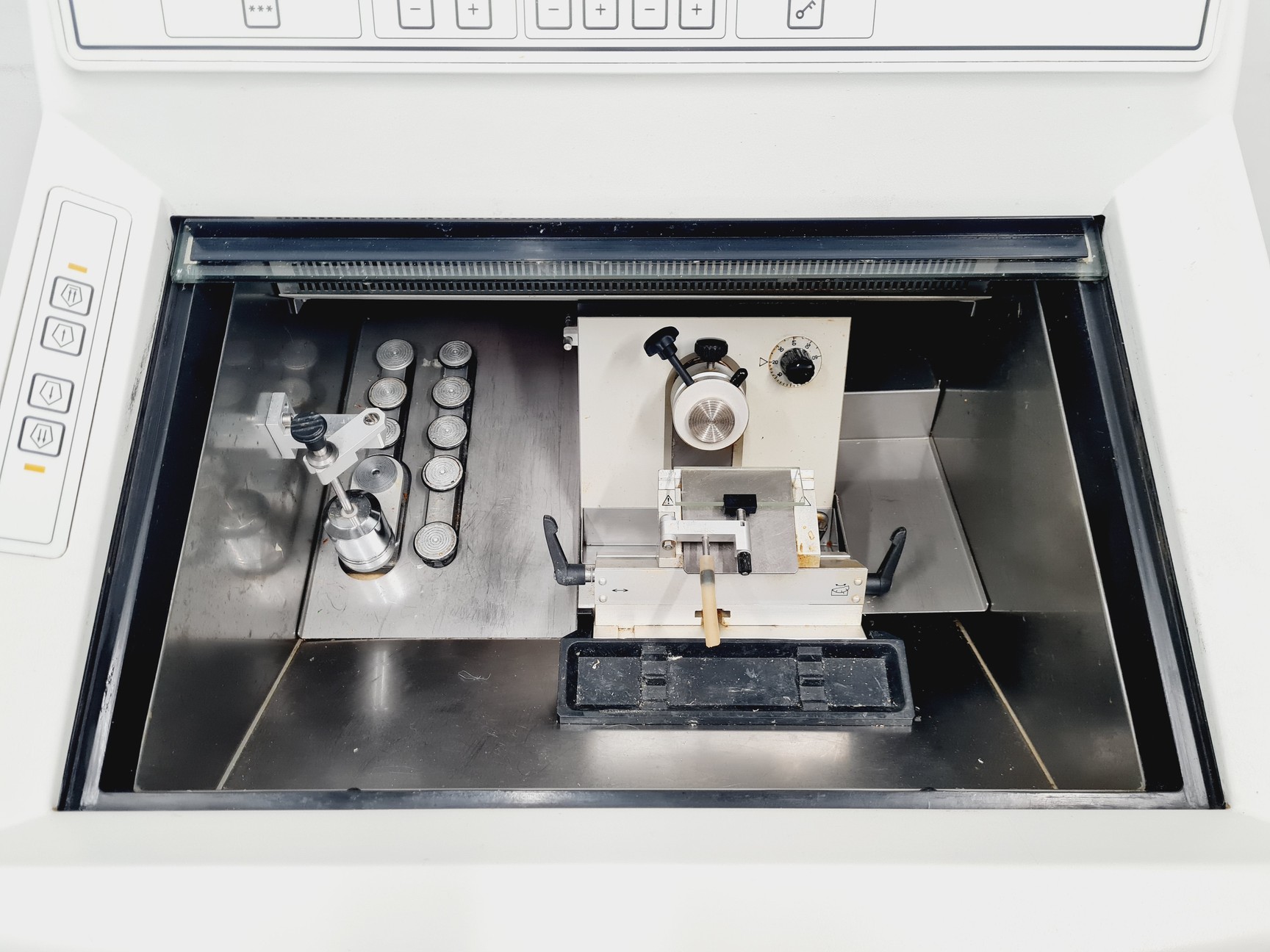 Image of Leica CM 1850 Cryostat Spares/Repair Lab