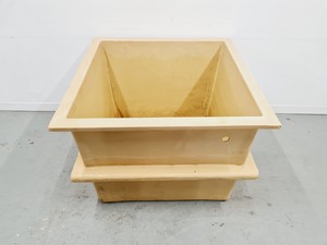 Thumbnail image of Large Beige Cubic Fibreglass Tank 605L