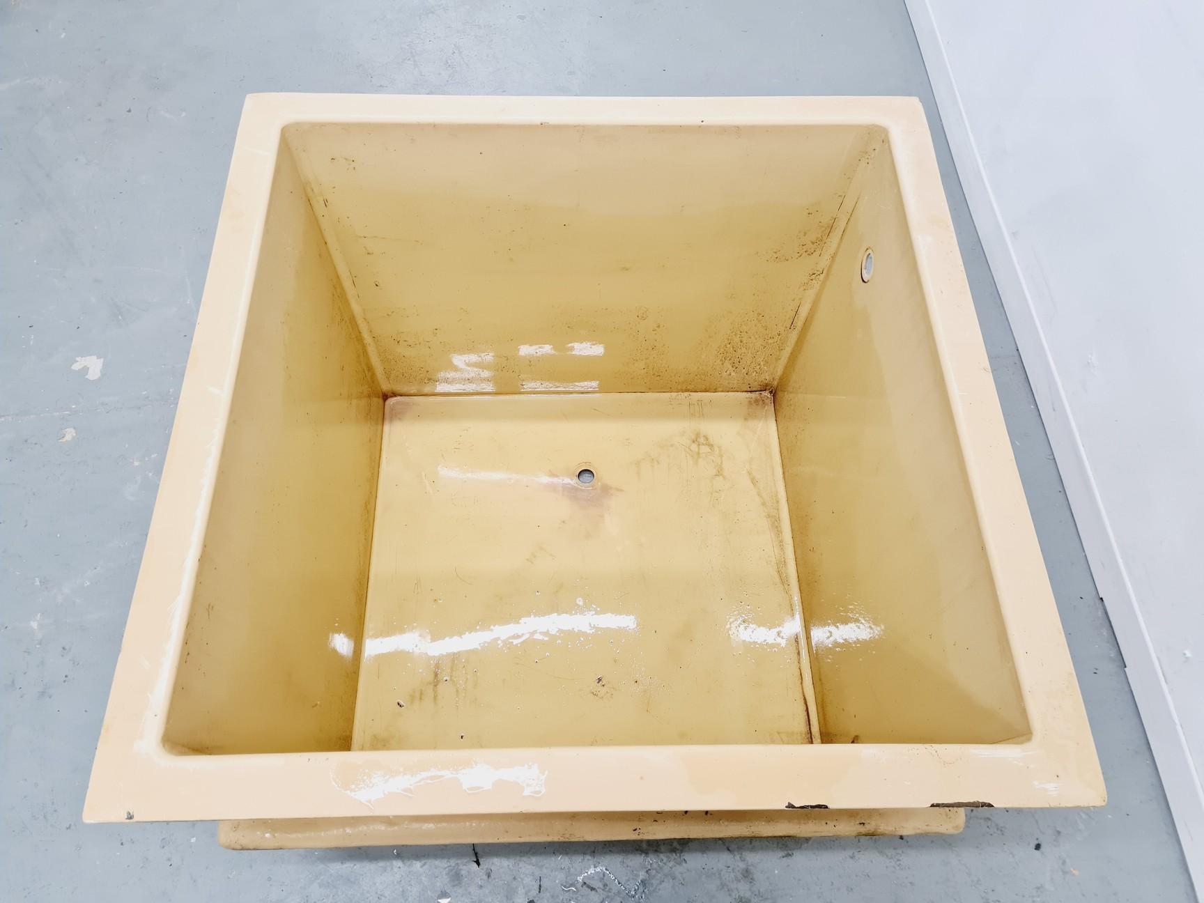 Image of Large Beige Cubic Fibreglass Tank 605L
