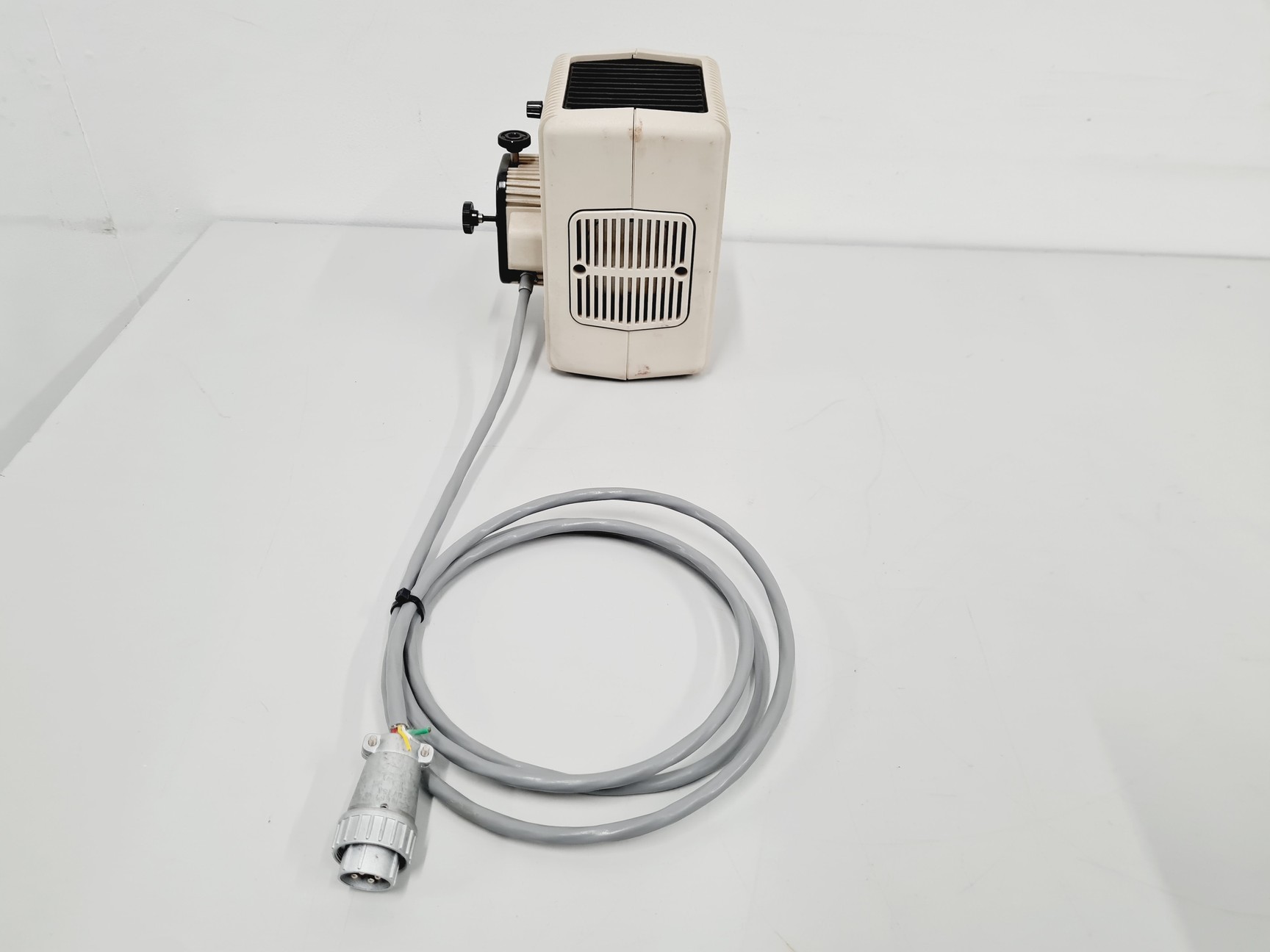 Image of Nikon Diaphot Inverted Microscope