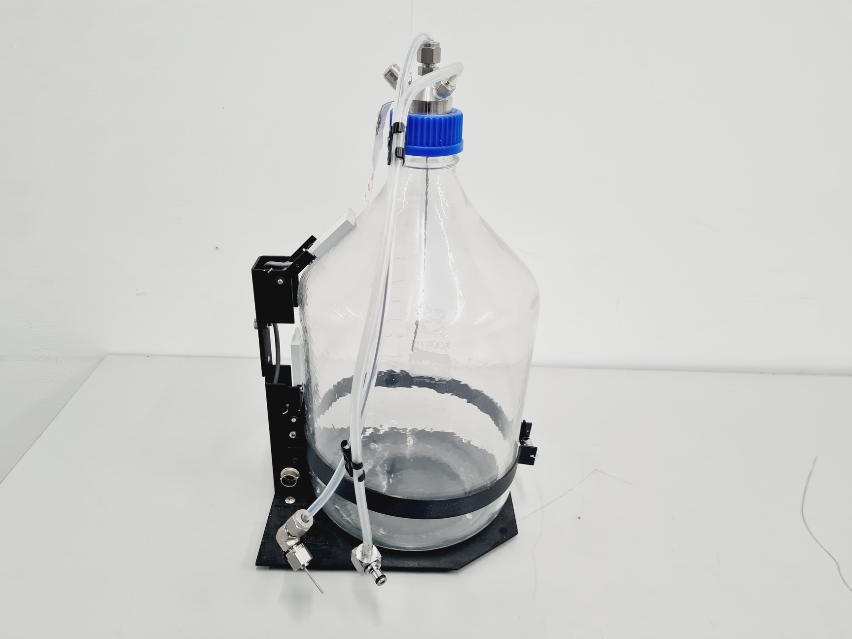 Image of Thermo Scientific Corona Ultra RS Charged Aerosol Detector (CAD) Lab