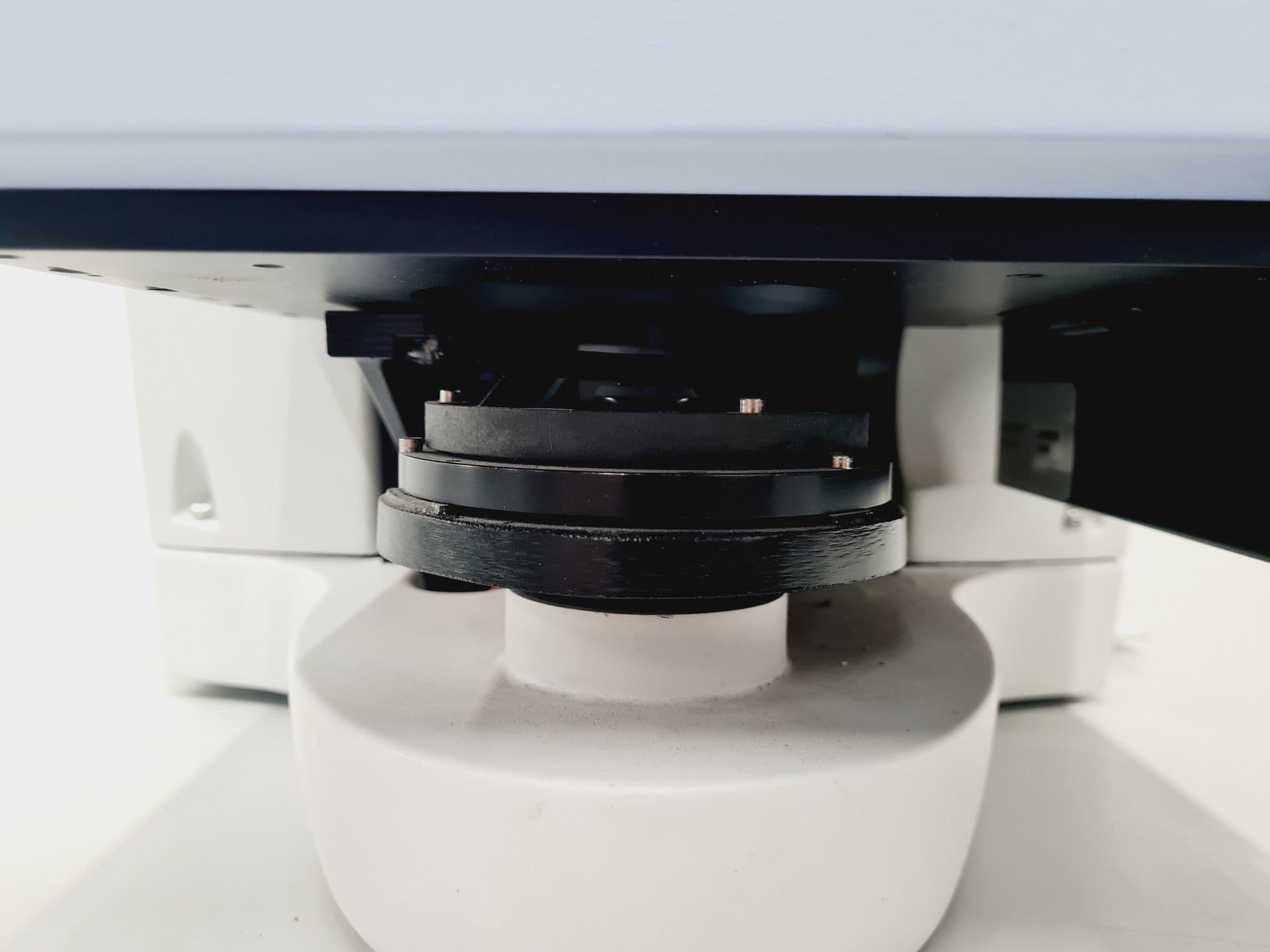 Image of Perkin Elmer Spectrum Spotlight 200 FT-IR Microscope with Stage Controller