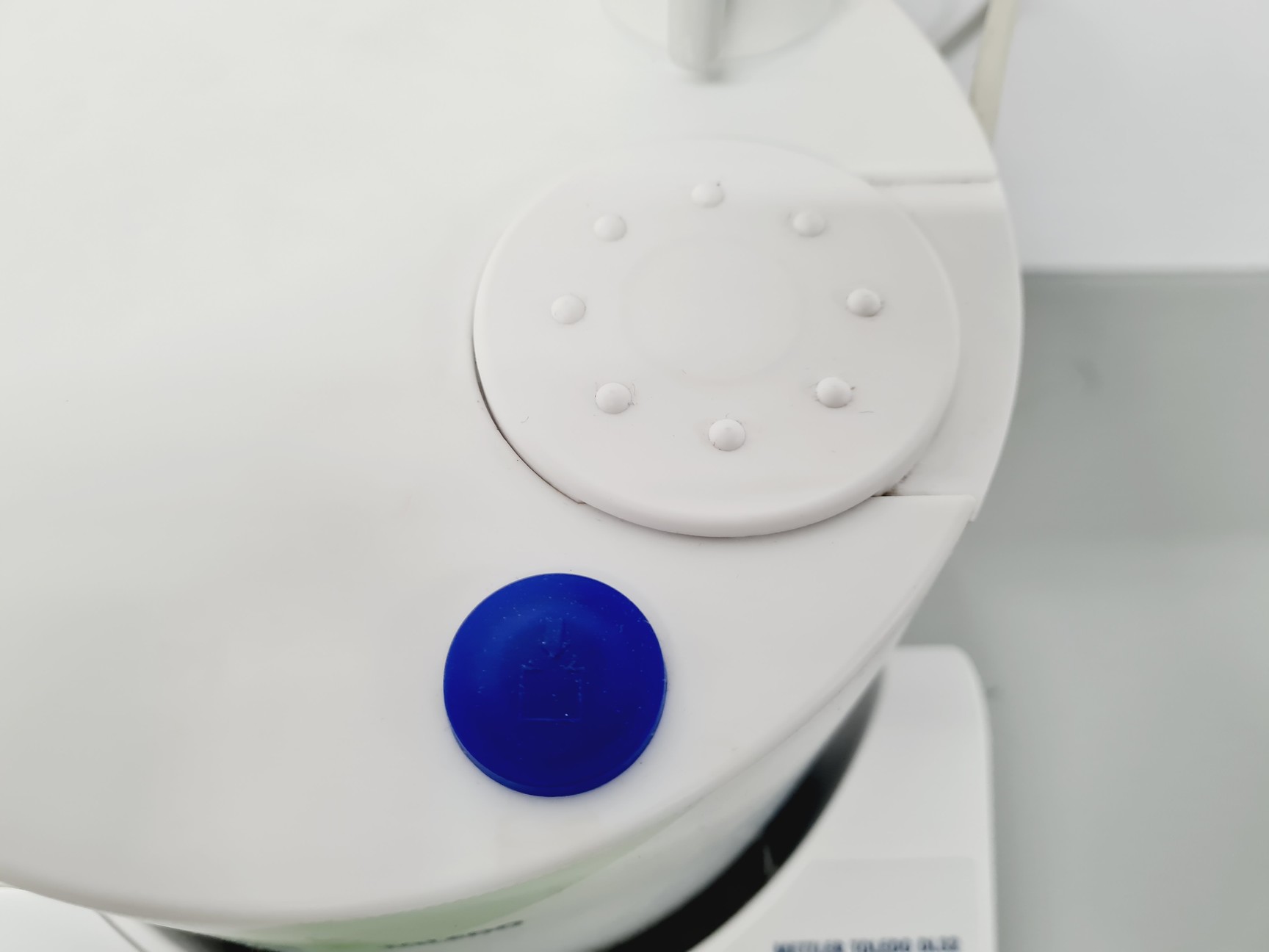 Image of Mettler Toledo Coulometer DL32 Titrator Lab