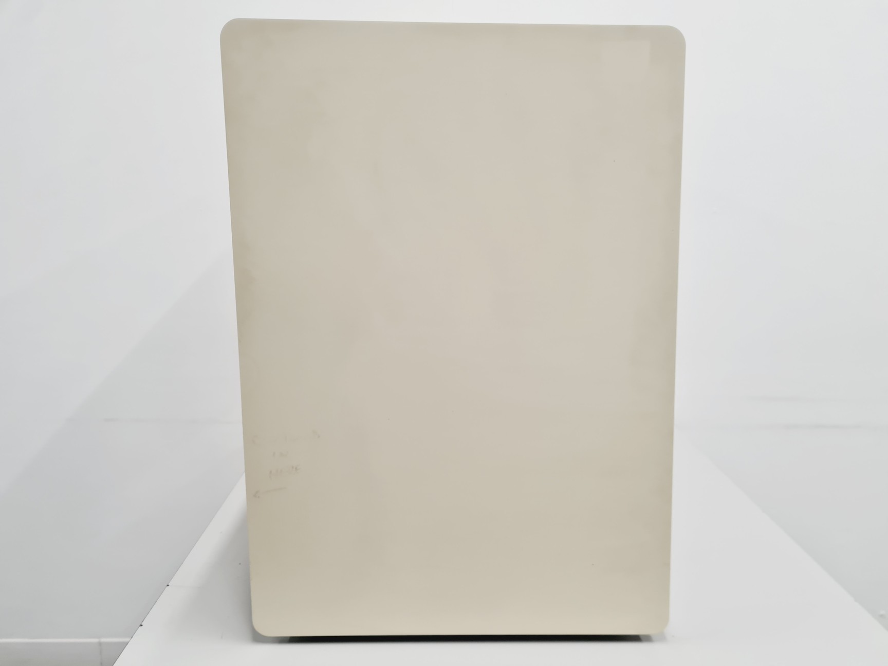 Image of Micromeritics Tristar Surface Area Pore Size Analyser Lab