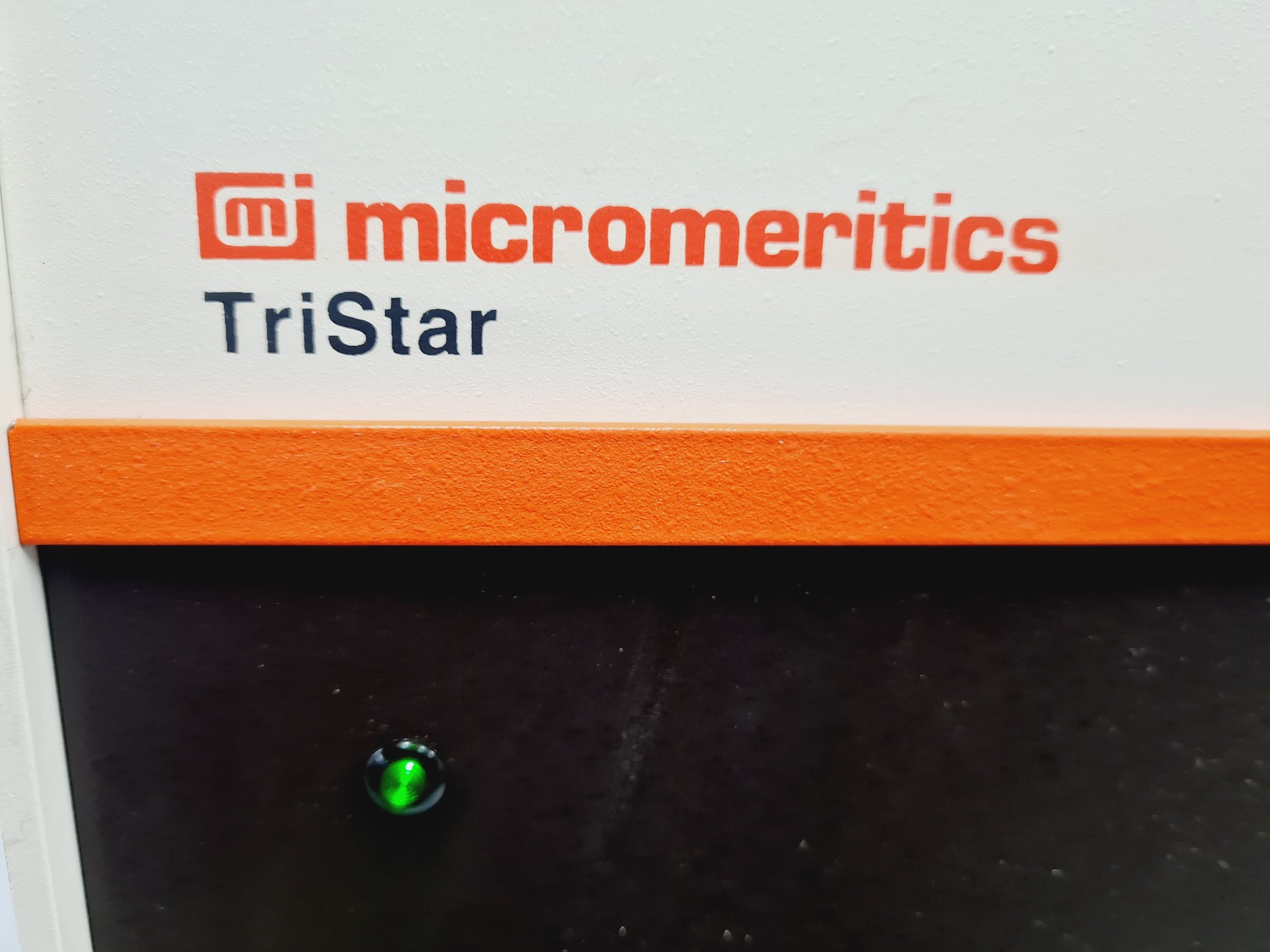 Image of Micromeritics Tristar Surface Area Pore Size Analyser Lab