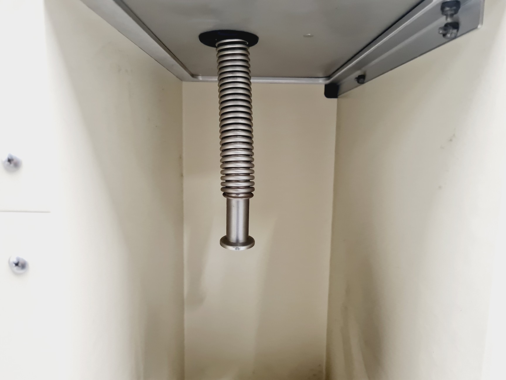 Image of Micromeritics Tristar Surface Area Pore Size Analyser Lab