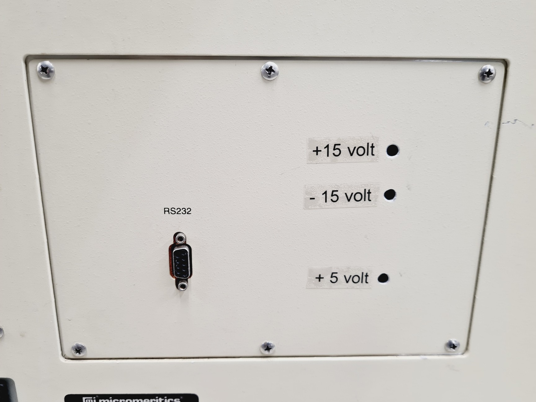 Image of Micromeritics Tristar Surface Area Pore Size Analyser Lab