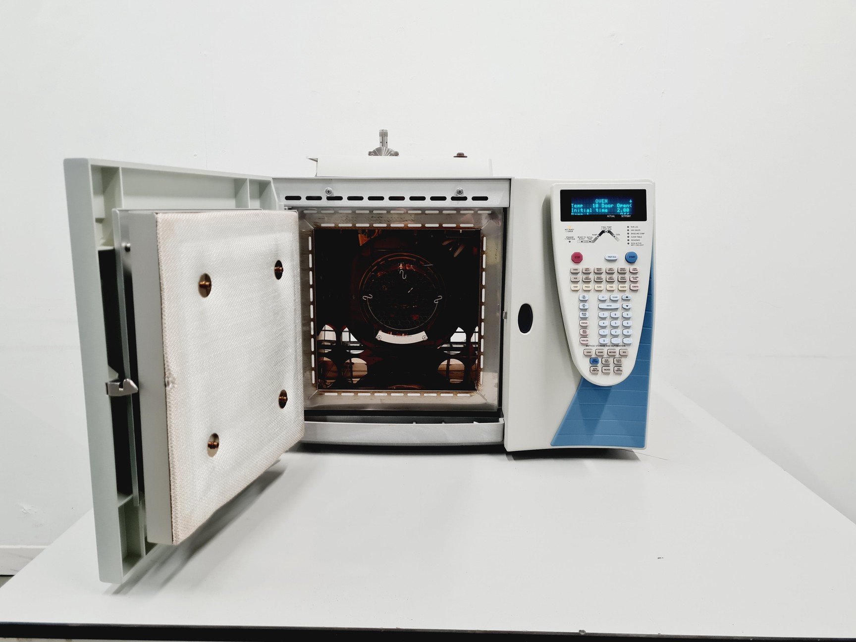 Image of Thermo Scientific Trace GC Ultra Gas Chromatograph with Thermo Alimentatore DRH