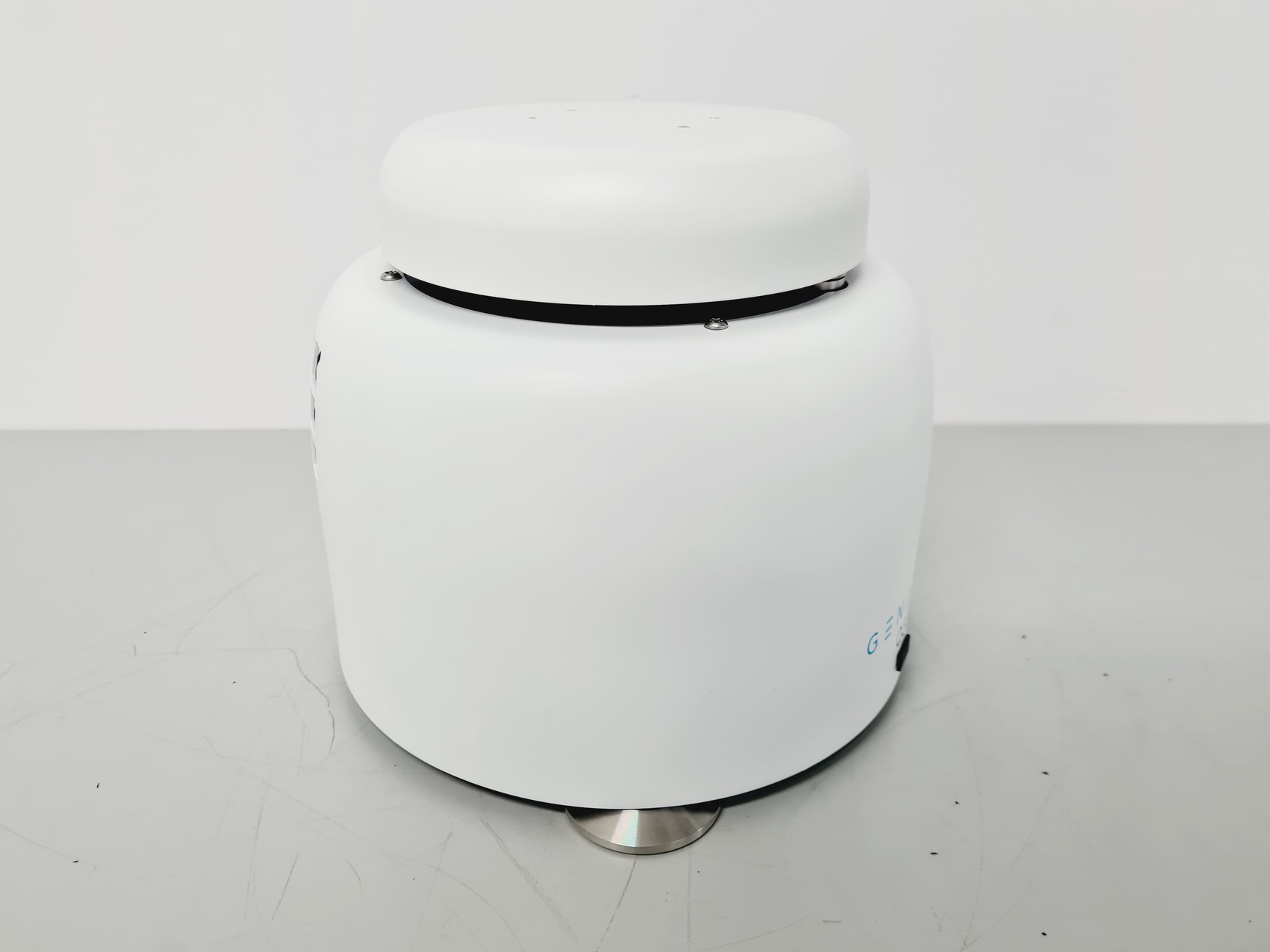 Image of Genesig Q32 gen2 Real-Time PCR Machine w/ Case Lab