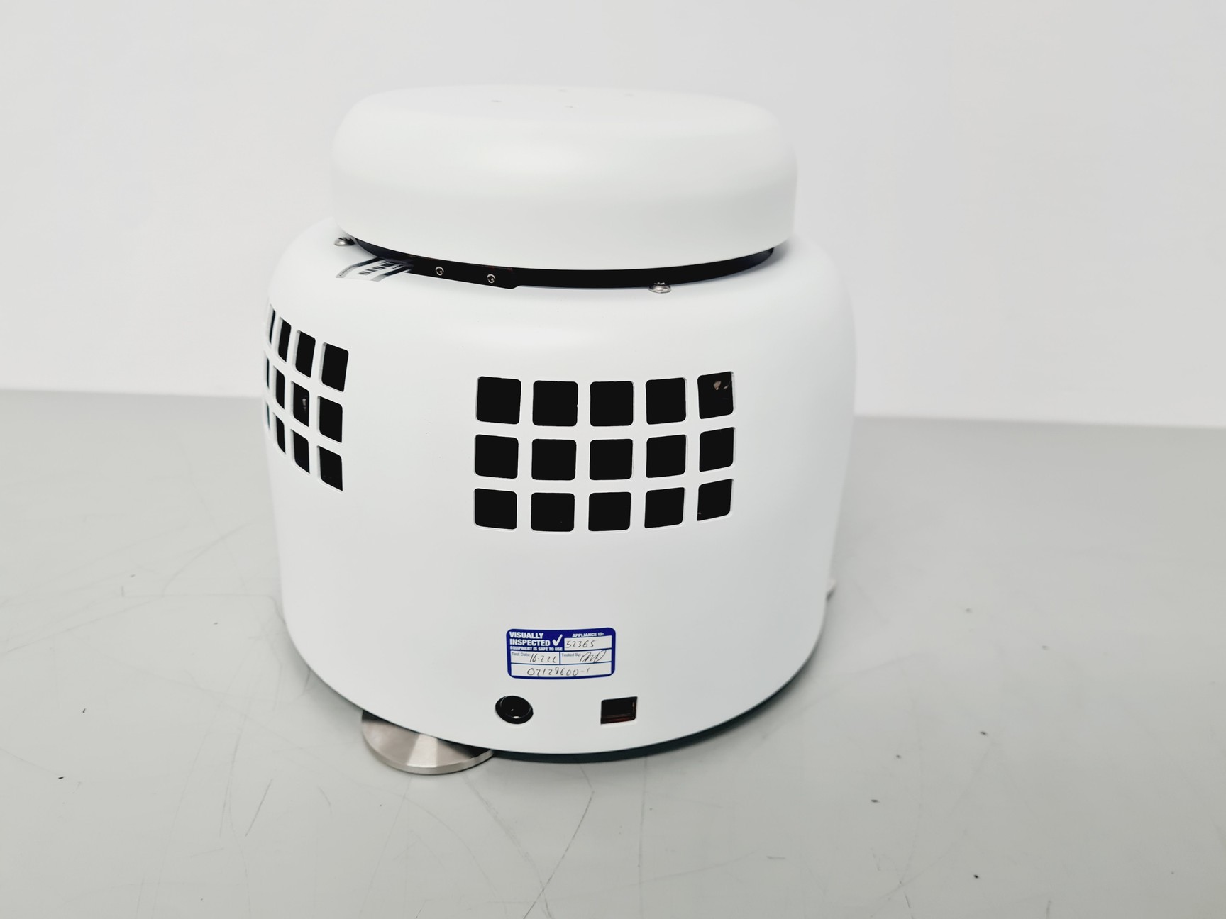 Image of Genesig Q32 gen2 Real-Time PCR Machine w/ Case Lab