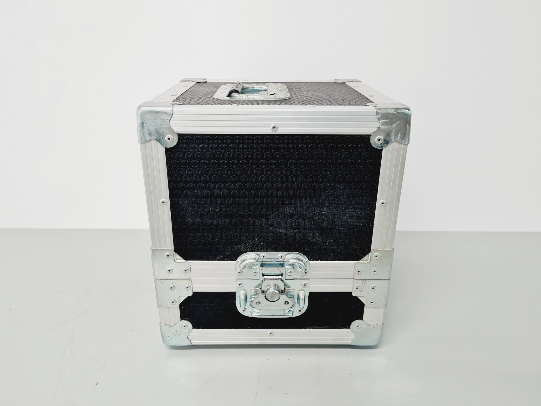 Image of Genesig Q32 gen2 Real-Time PCR Machine w/ Case Lab