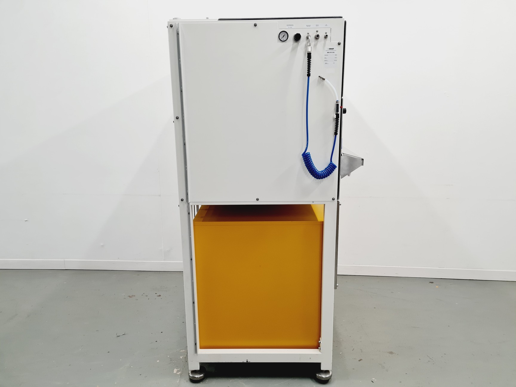 Image of MBraun MB-SPS 800 Solvent Extraction System Lab