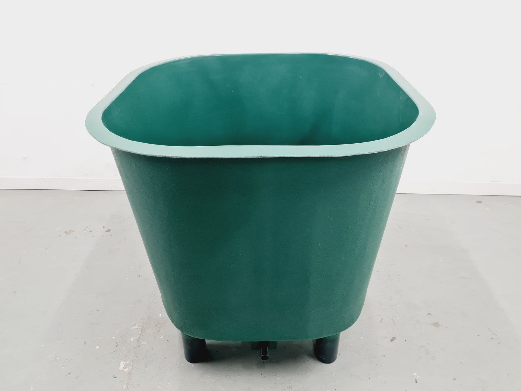 Image of Purewell Fish Farming Green Large Fibreglass Tank 640L 