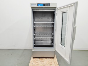 Thumbnail image of Panasonic MIR-254-PE Refrigerated Incubator Lab
