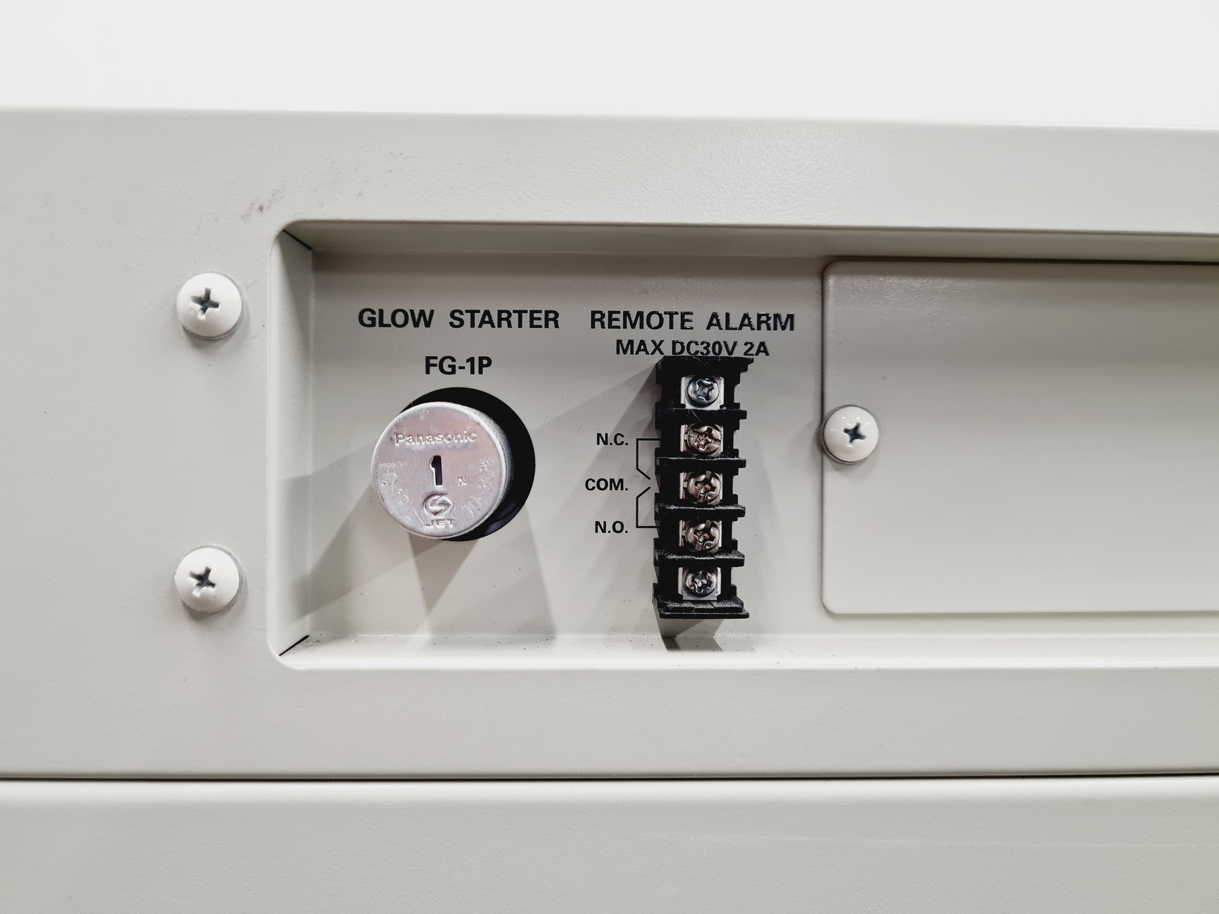 Image of Panasonic MIR-254-PE Refrigerated Incubator Lab