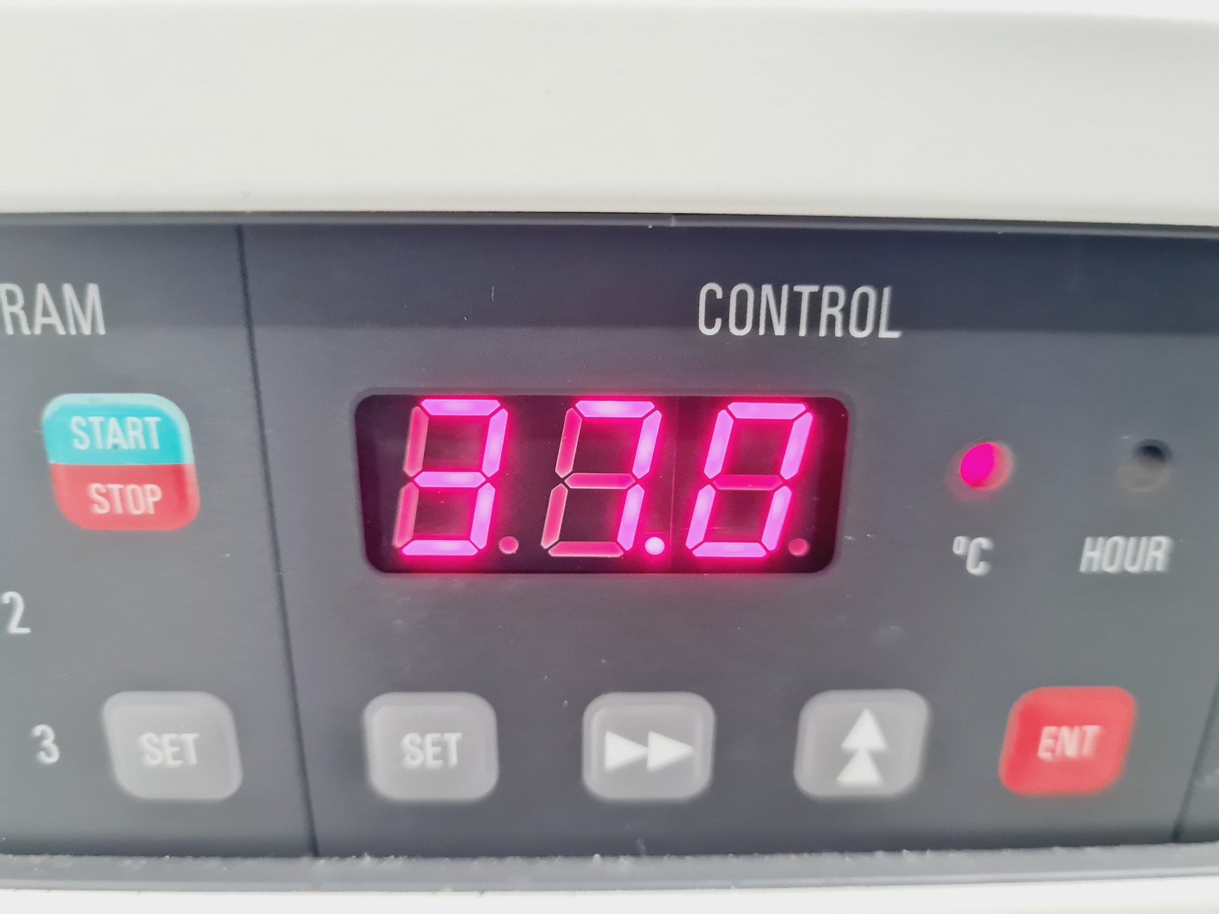 Image of Sanyo MIR-153 Refrigerated Laboratory Incubator Lab