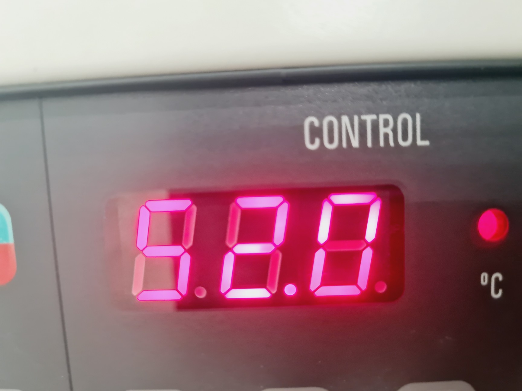 Image of Sanyo MIR-153 Refrigerated Laboratory Incubator Lab