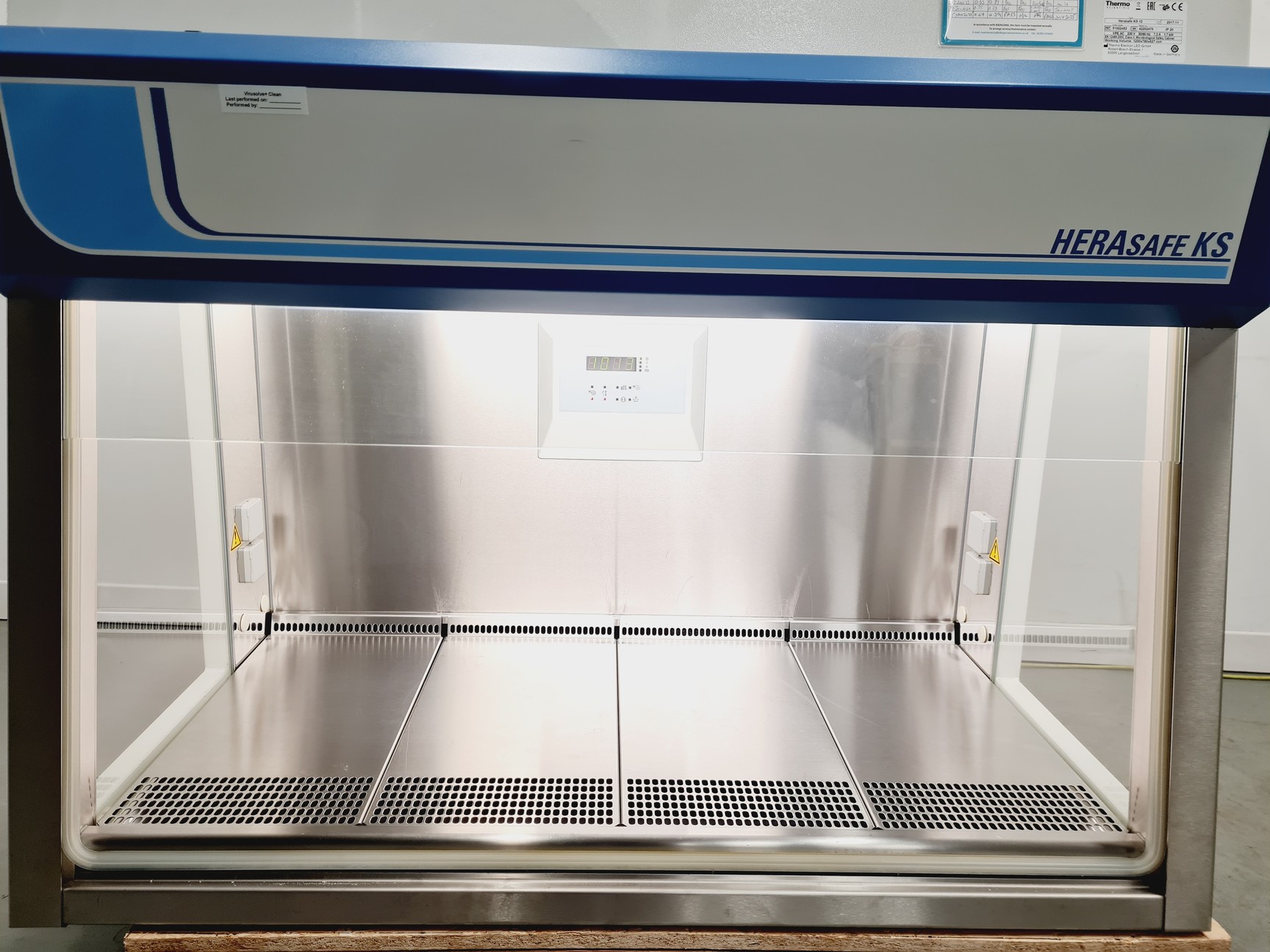Image of Thermo Scientific Herasafe KS 12 Class II Safety Cabinet Lab
