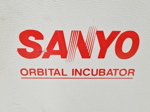 Thumbnail image of Sanyo Orbital Shaking Incubator IOX402.XX1.C Lab