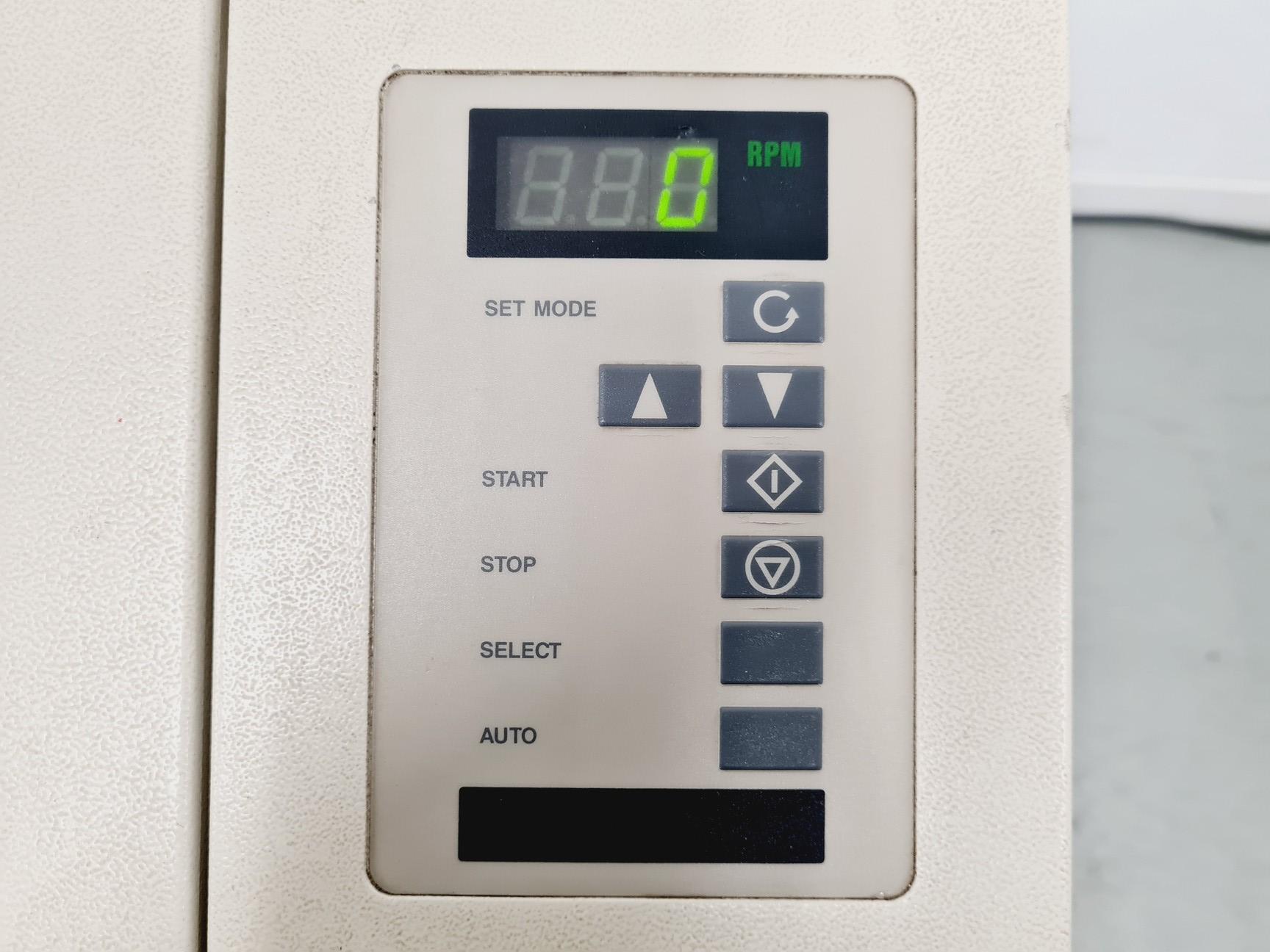 Image of Sanyo Orbital Shaking Incubator IOX402.XX1.C Lab