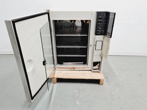 Thumbnail image of Sanyo MCO-175 CO2 Incubator