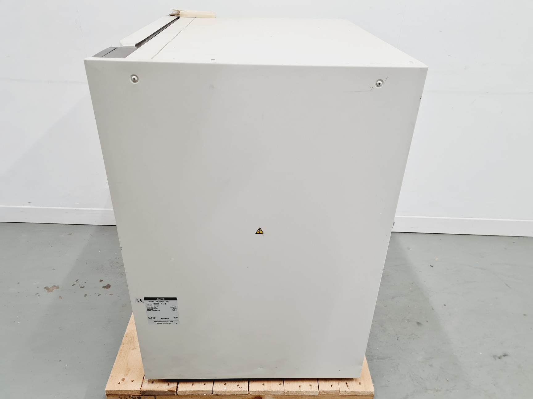 Image of Sanyo MCO-175 CO2 Incubator