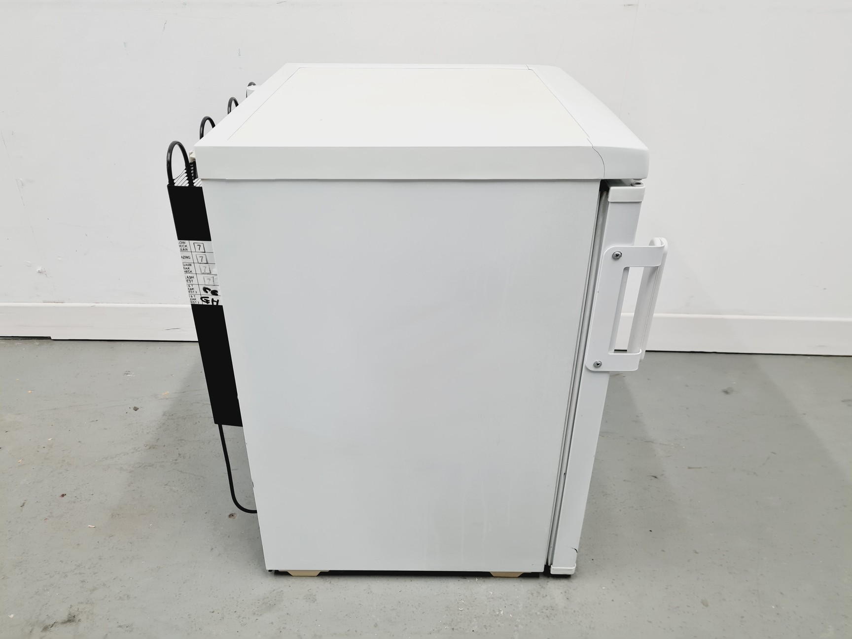 Image of Lec Medical LR202 Medical Fridge Lab