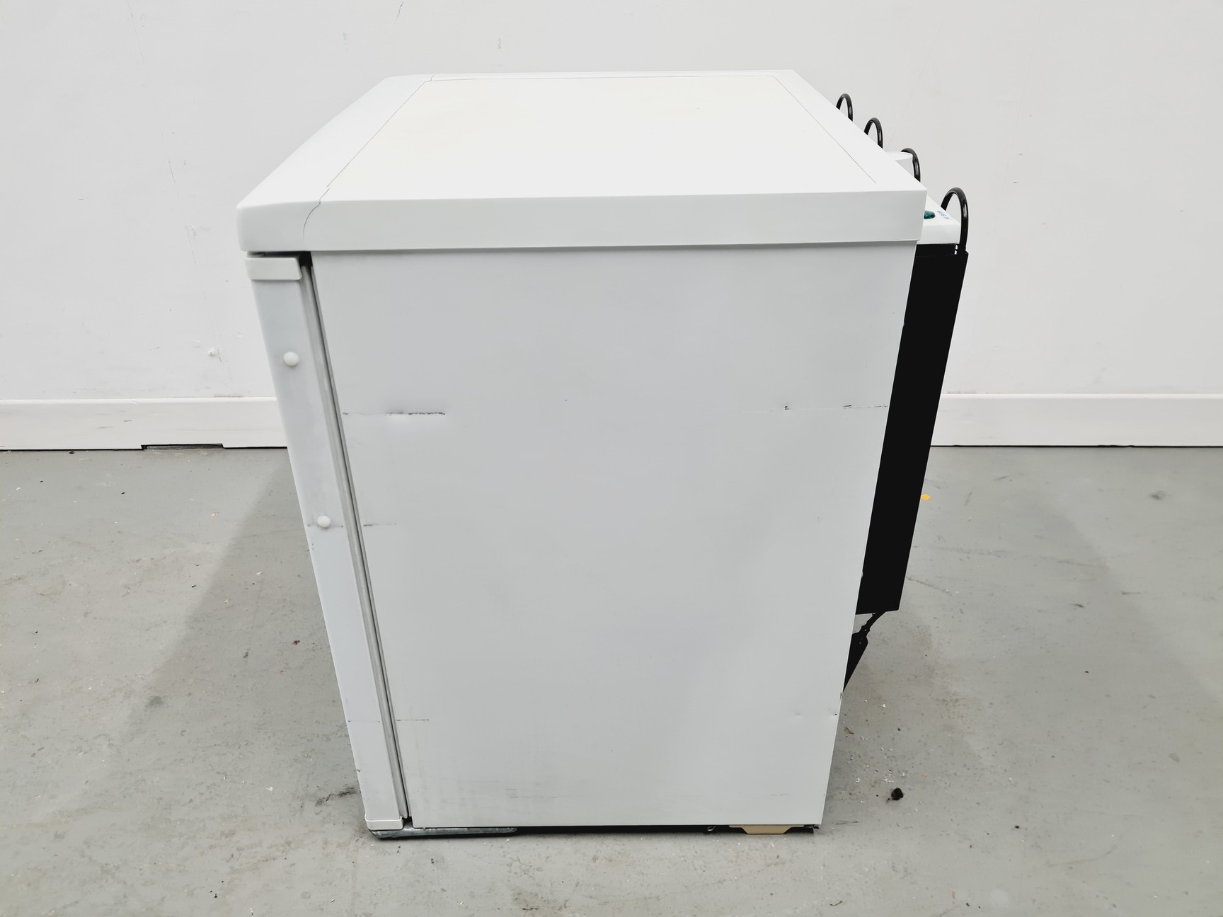 Image of Lec Medical LR202 Medical Fridge Lab