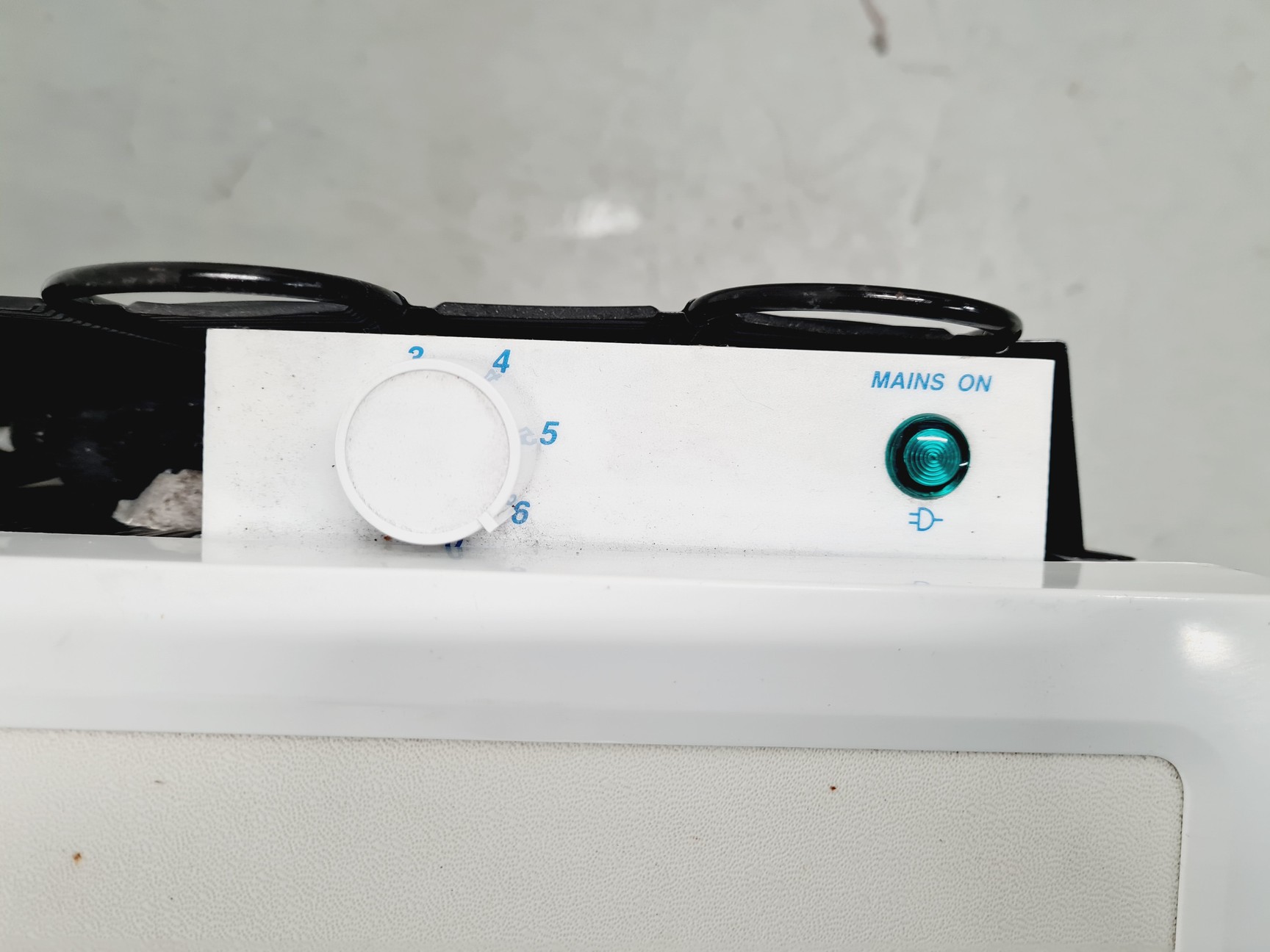 Image of Lec Medical LR202 Medical Fridge Lab